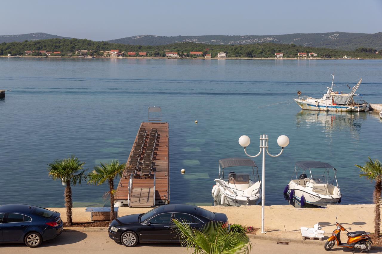 Torretta Palace Hotel Turanj Dış mekan fotoğraf